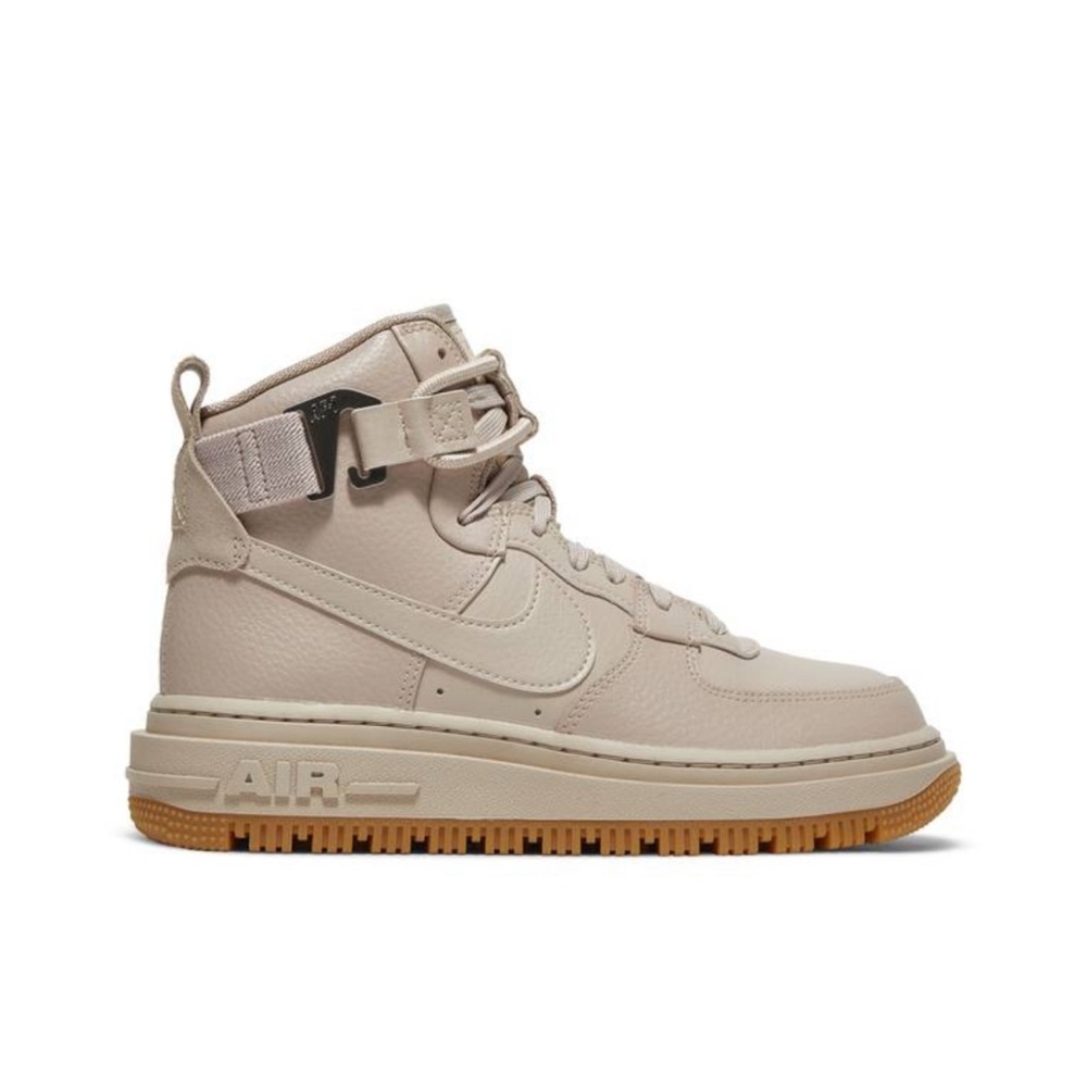 Nike Air Force 1 Utility.